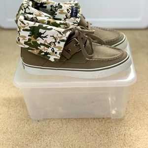 NWOT Sperry Top-Sider Dark Khaki/Camo Sneaker